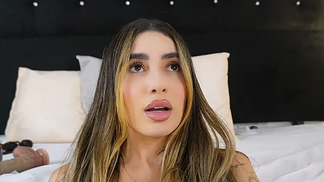 Annyy_Rosse webcam