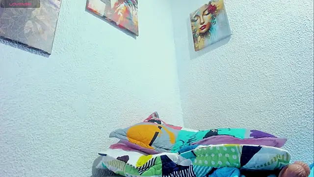 Lola_wish1 webcam