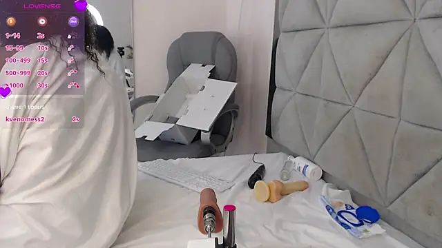 genesis_moretz webcam