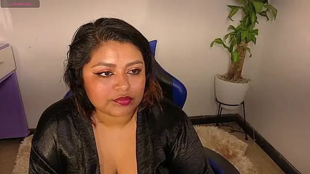 Hela_Collins webcam