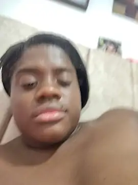 YourLiaa_ webcam