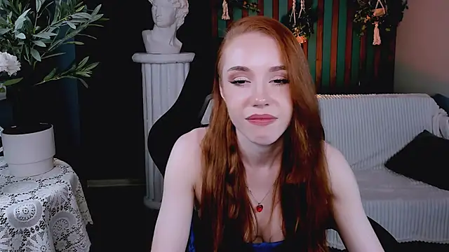 MilaSiren webcam