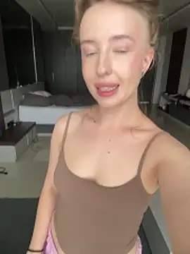Nura_n_Sarah webcam