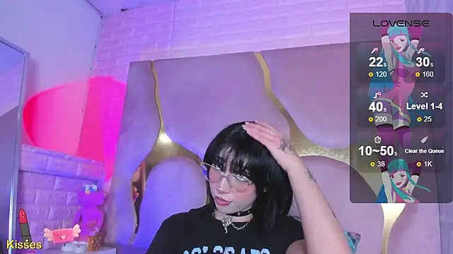 NaniiSisy webcam