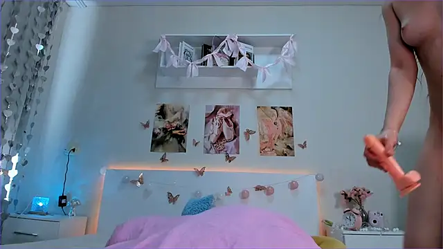 Milly_Lane webcam