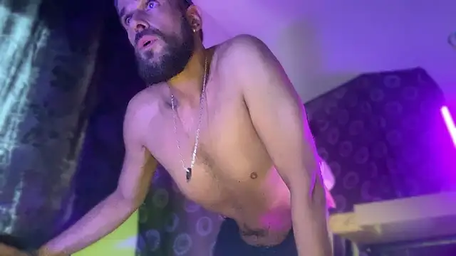 Guyst049 webcam
