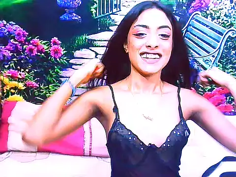 IndianPretty14u2Luv webcam
