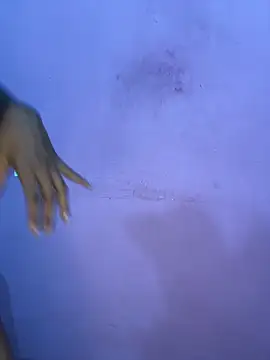Small_Titss webcam