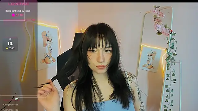 AliceeinWonderlanddd webcam
