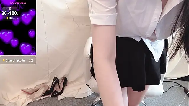 美女Tw_Zoella在线直播