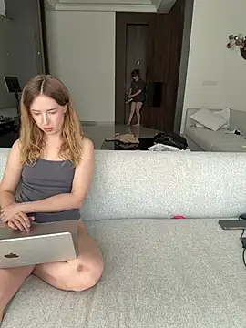 Nura_n_Sarah webcam