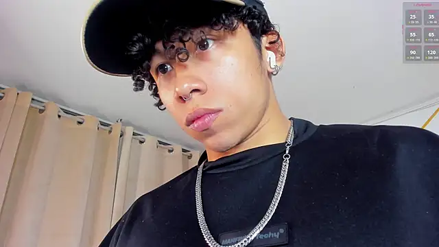 AkazaBoy_ webcam