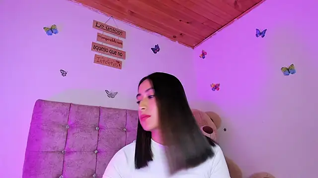 Lia_Roses3x webcam