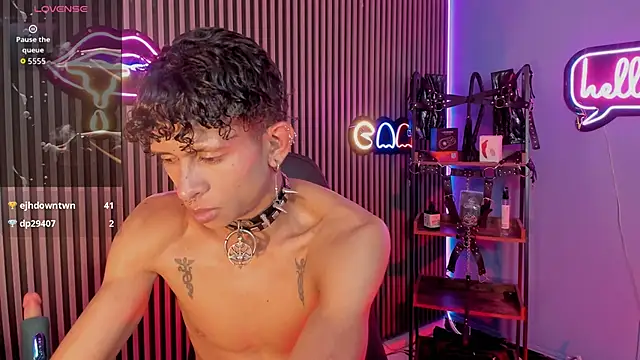 Maximoking26 webcam