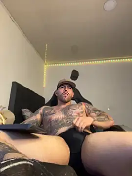 Ades_Lowe webcam