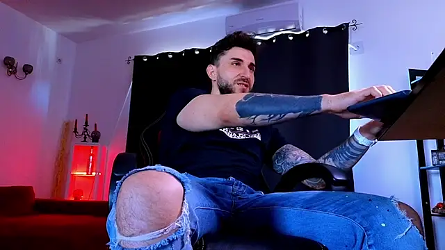 MightyAaron66 webcam