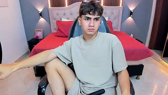 Tommy18__ webcam