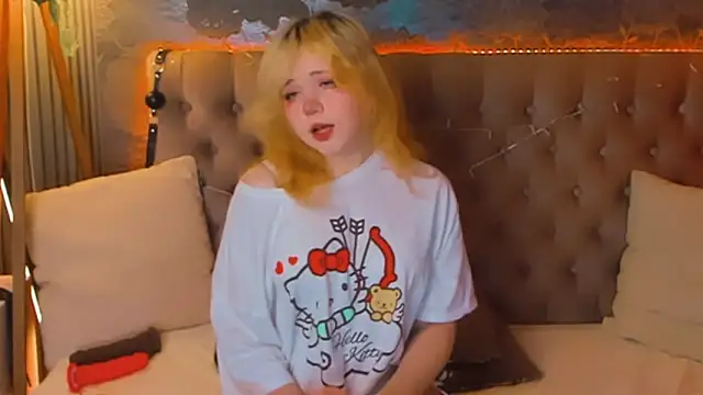 EmilyAngells webcam