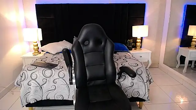 SkylerBigxxx webcam