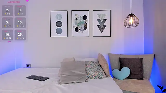 ariavelvet_ webcam