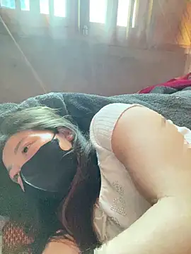Bling-pusy webcam