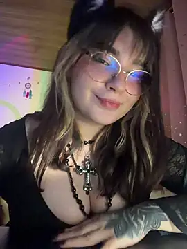 QueenOfBeherits webcam