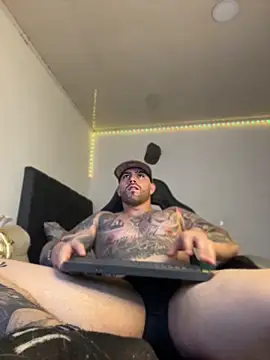 Ades_Lowe webcam