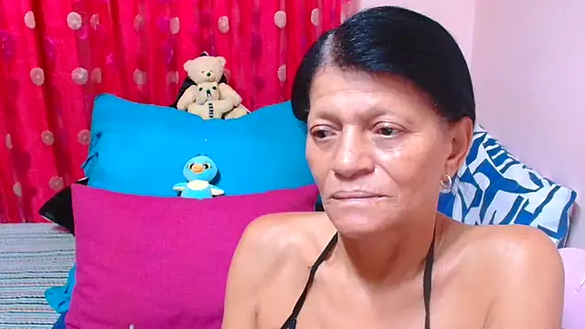 SLUTTYROXY webcam
