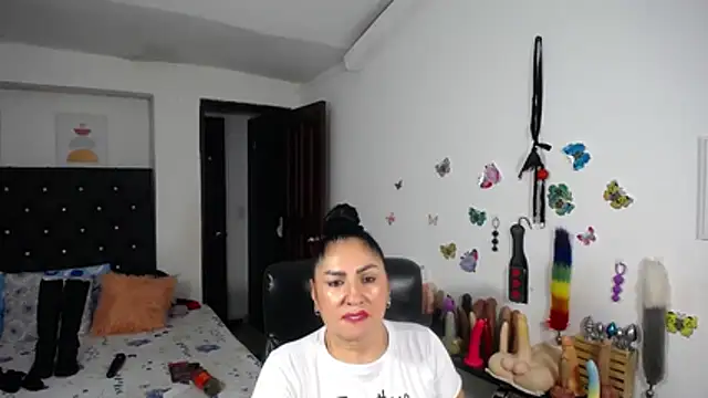 mature_bigboobs10 webcam