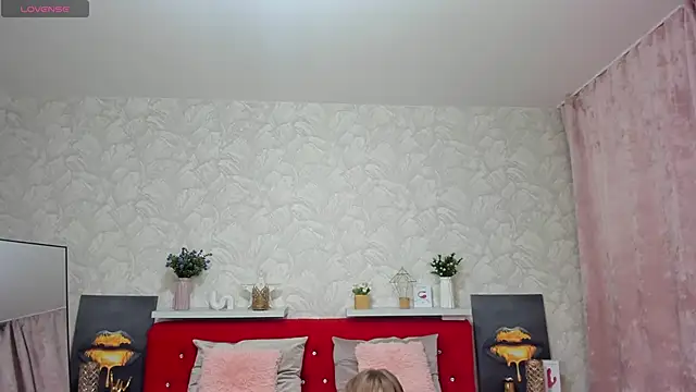 KattyPeachX webcam