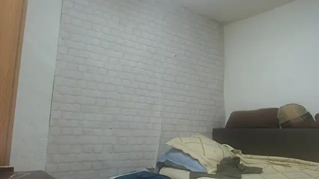 EmmaSquirt webcam