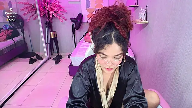 Maggy_t18 webcam