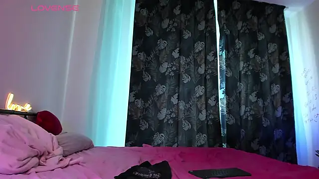 AnnexedPistol webcam