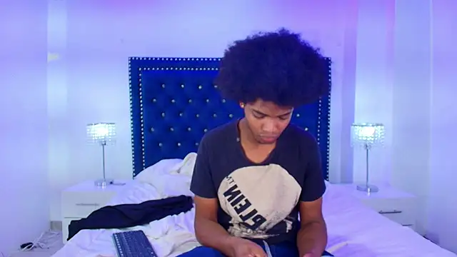Cristal_and_luke webcam