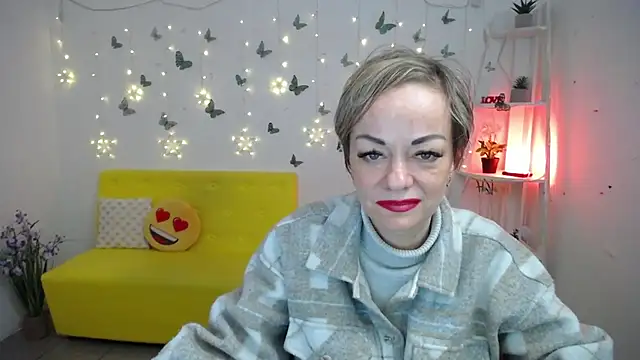 NikaMayu webcam