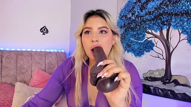 naomi_sanz webcam