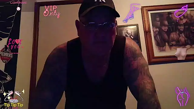 KINKYBLUEYES69 webcam