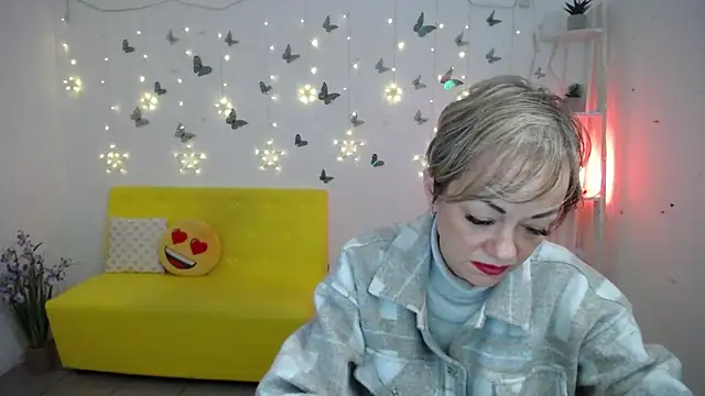 NikaMayu webcam
