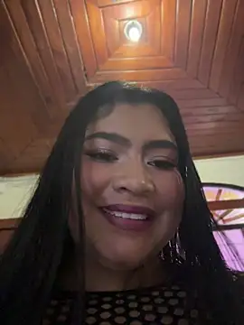 LunaaRosse webcam