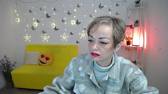 NikaMayu webcam
