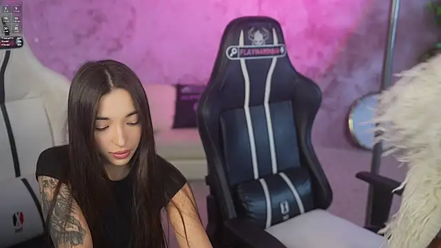 Luna_secretgirl webcam