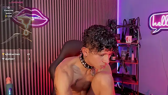 Maximoking26 webcam