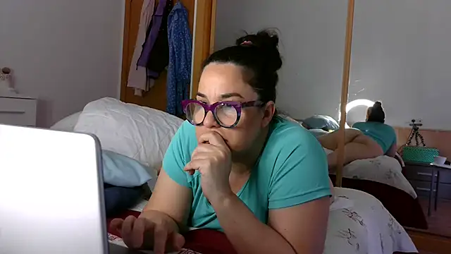 Cuquita83 webcam