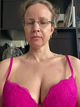 AnnikaRose webcam