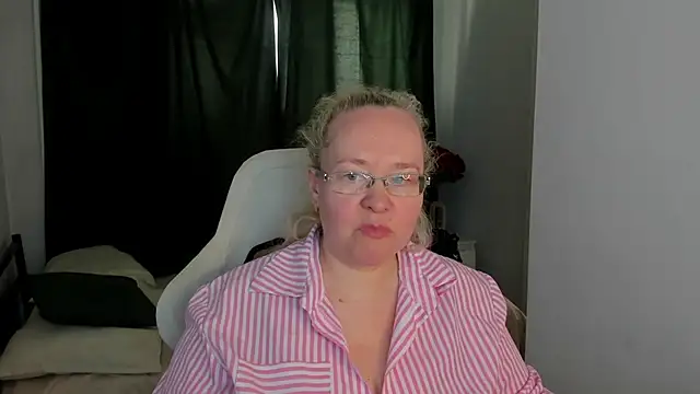 ViolaSmithh webcam
