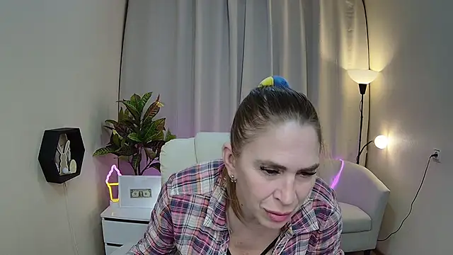 TessaDaybreak webcam
