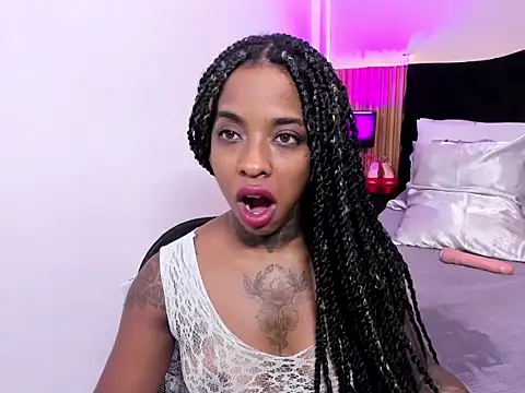 Pauline_Fox webcam