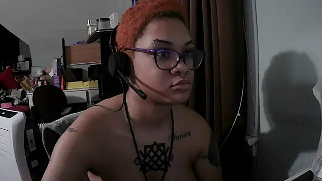 nickytheehawtie
