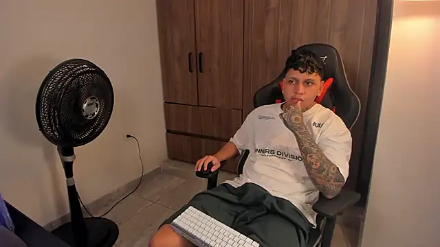 Jake_simons webcam