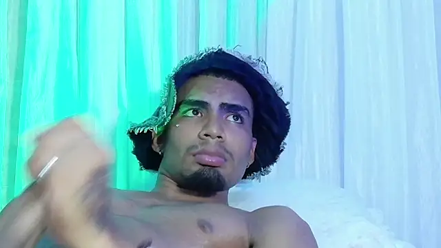 Rpoolrboy webcam